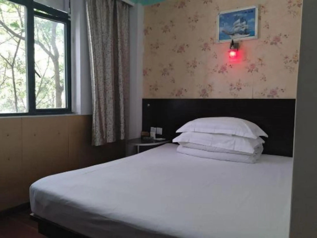 Changlong Hotel
