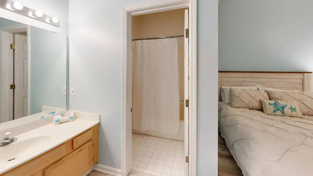 Club Villas Unit 17D - Lower Level