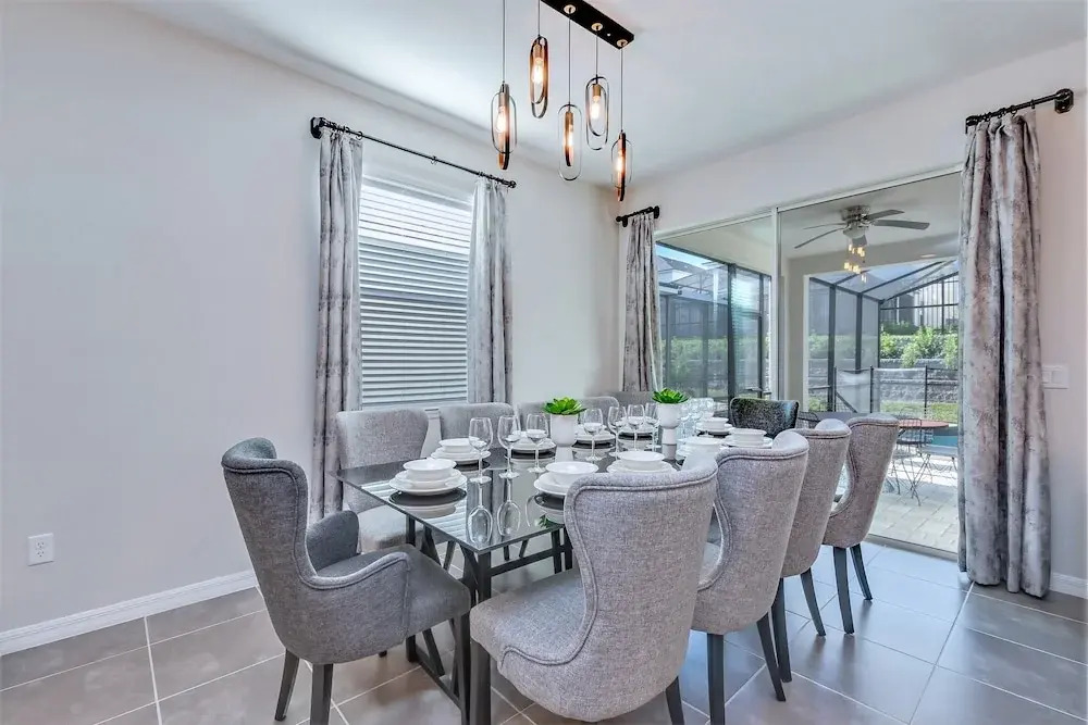 Phenomenal 8B 1810s Villa with Pool, Spa & Movie Theater