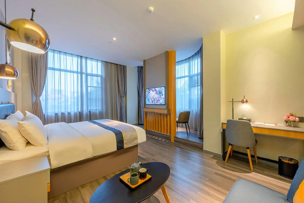 Homeinn Selected Hotel (Guangzhou Tianhe Longdong Botanical Garden Subway Station)