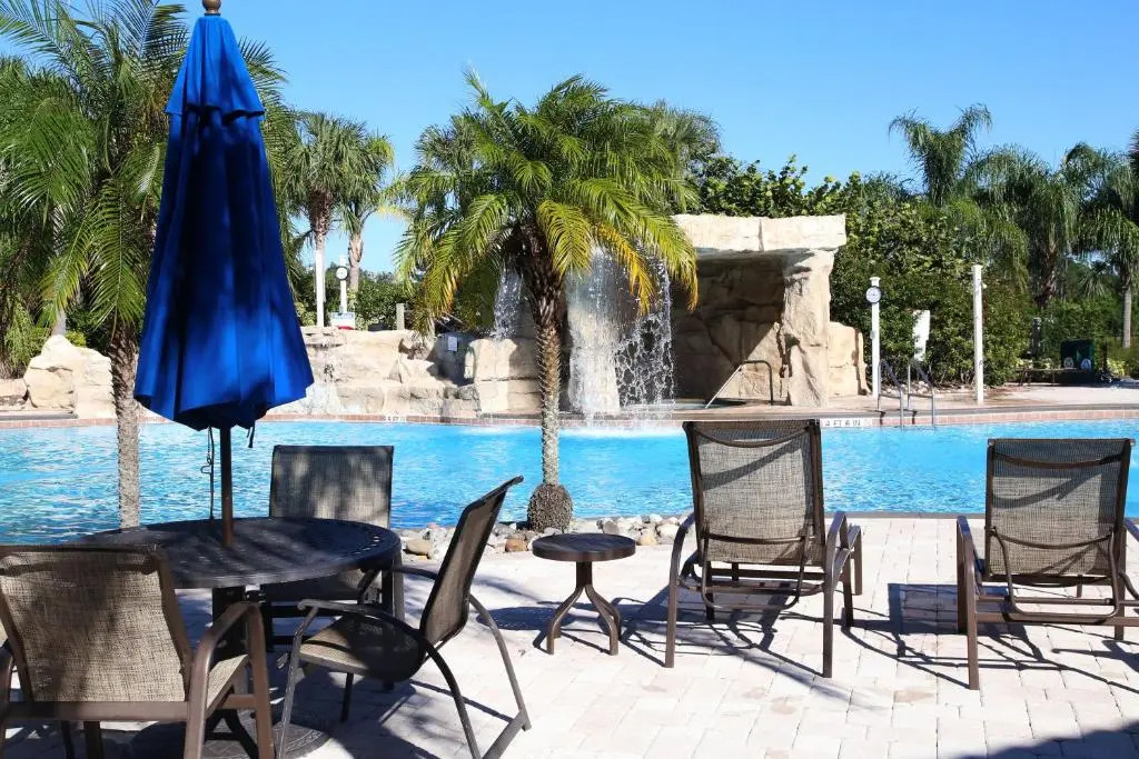 Stunning 4 Bd w/ Pool Close to Disney 8940