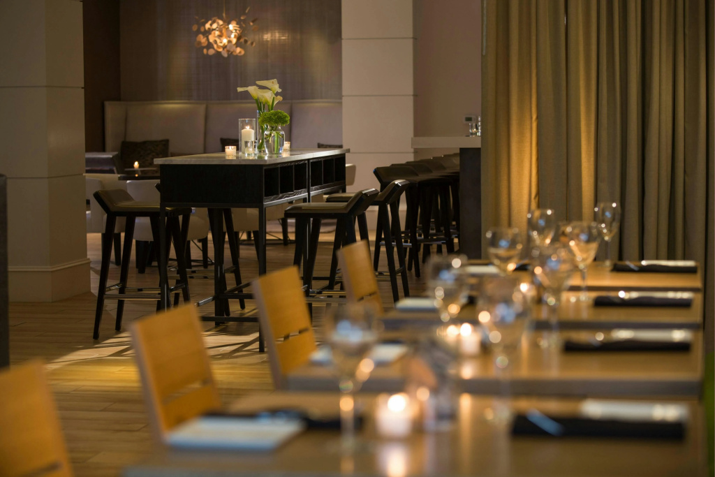 Renaissance Meadowlands Hotel