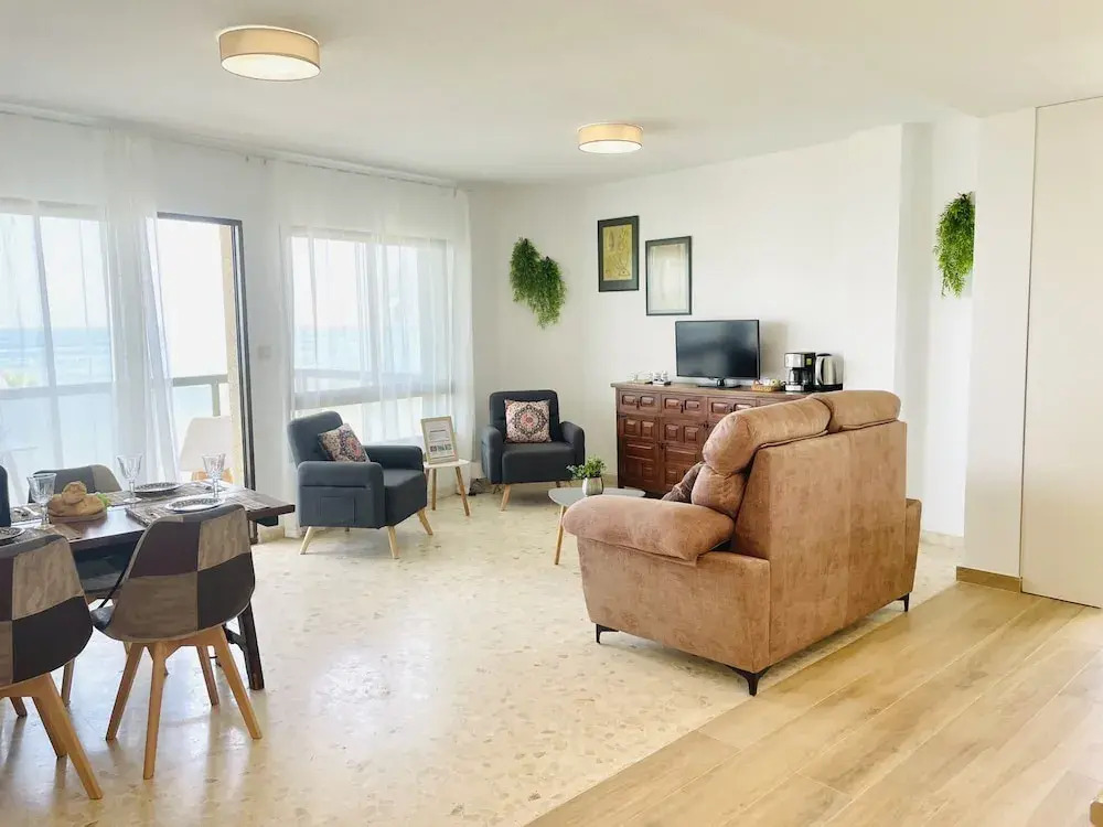 Apartamento Sol y Mar la Herradura by At Home Cost
