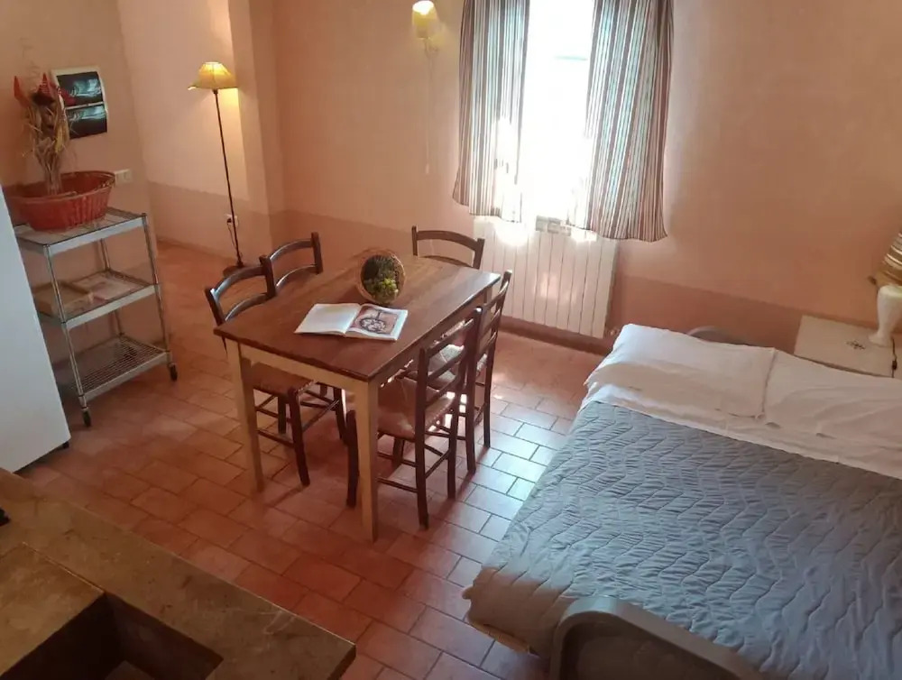 Apartment near Lake Trasimeno with Pool