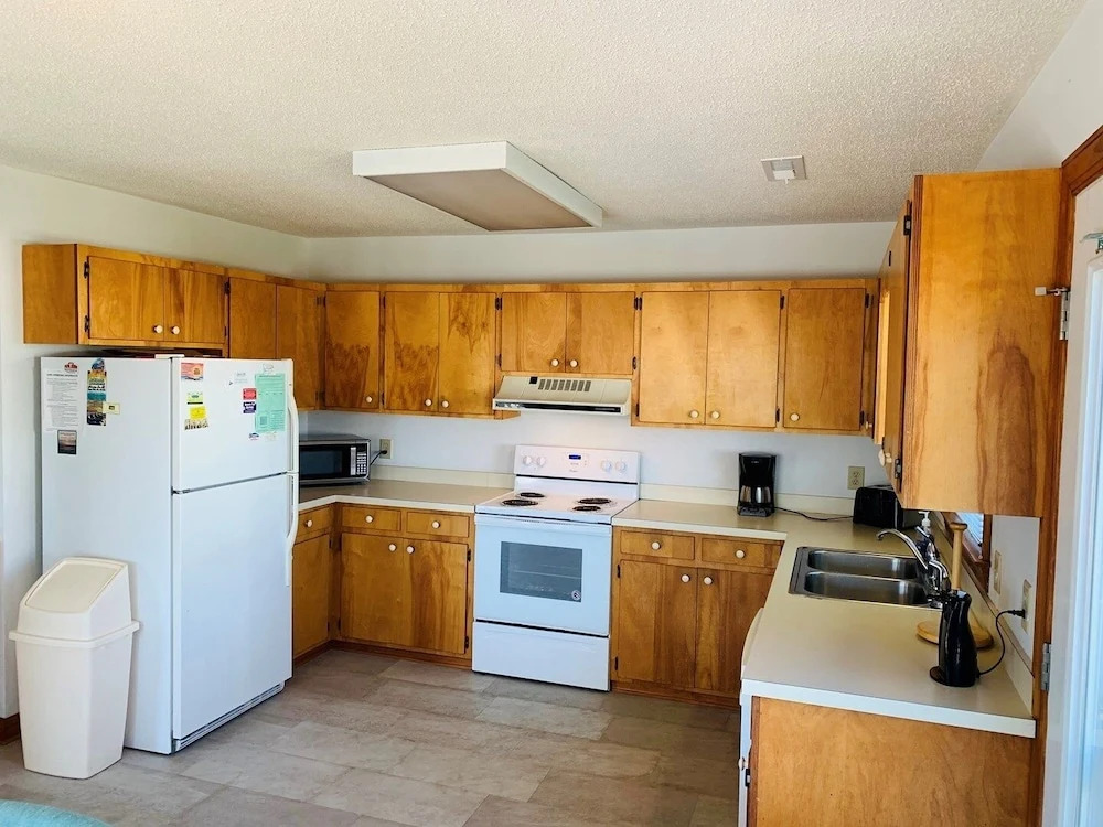 Yankee Traitor II - 4 Br Home