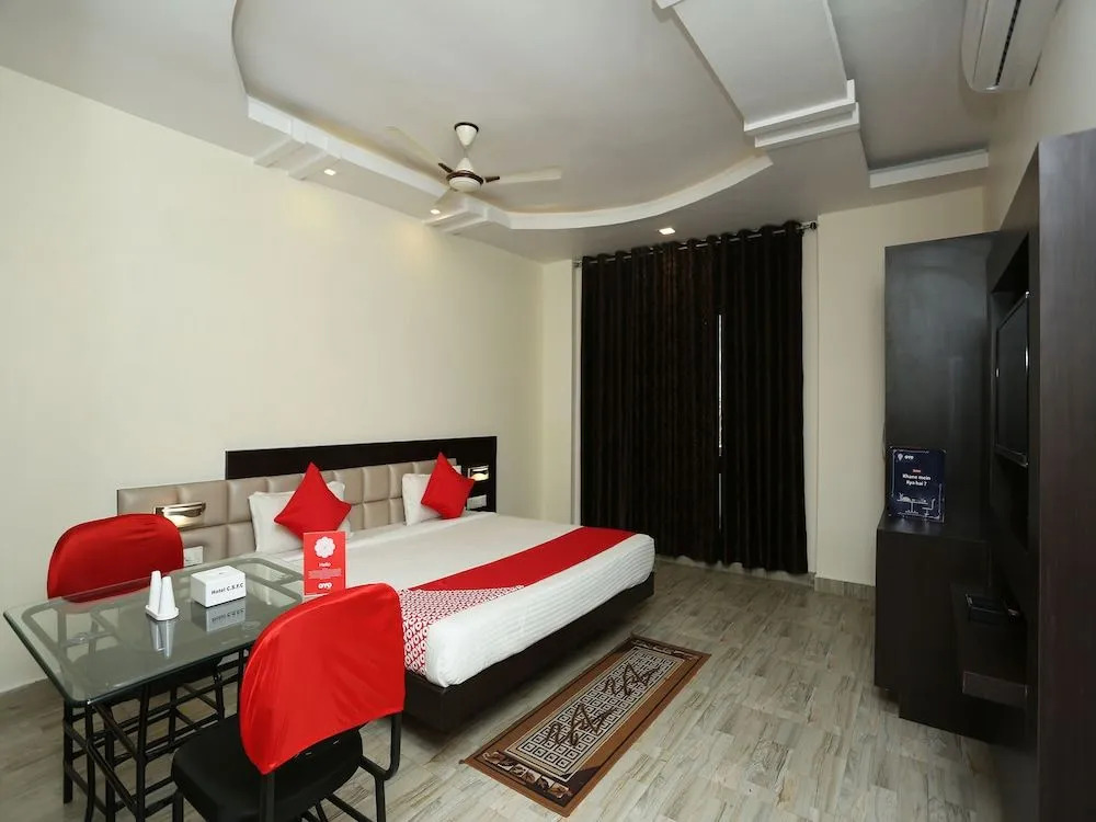 FabHotel CSFC