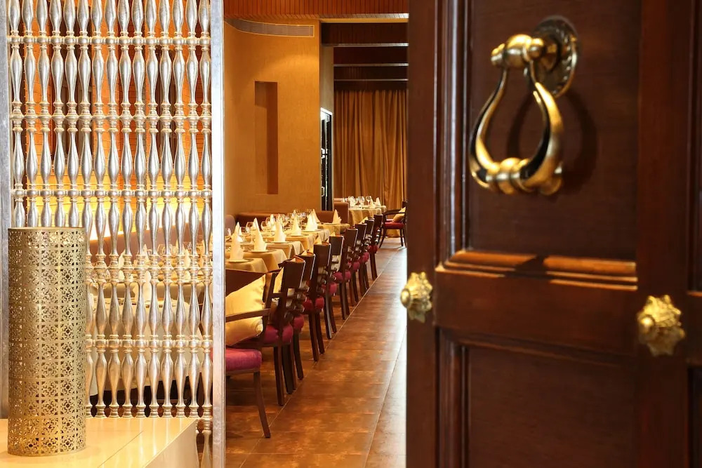 Fortune Select SG Highway, Ahmedabad - Member ITC Hotels Group