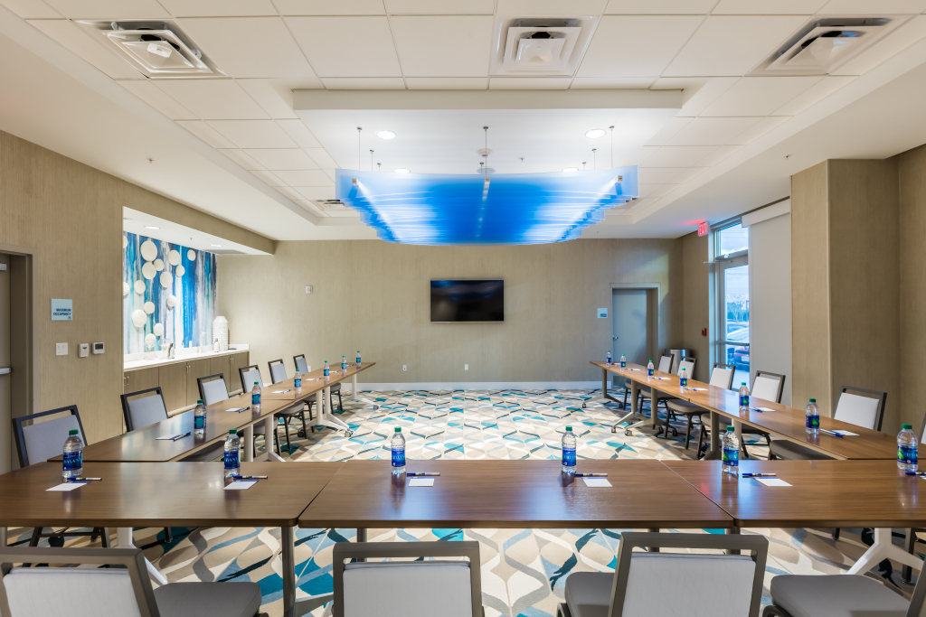 Holiday Inn Express & Suites Orlando At SeaWorld by IHG