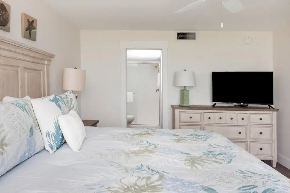 Pelicans Roost 207 2 Bedroom Condo by RedAwning