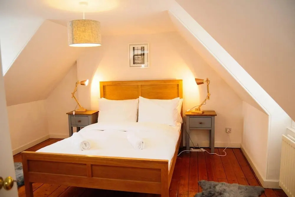 Beautiful Bohemian 2BR flat in the Cowgate