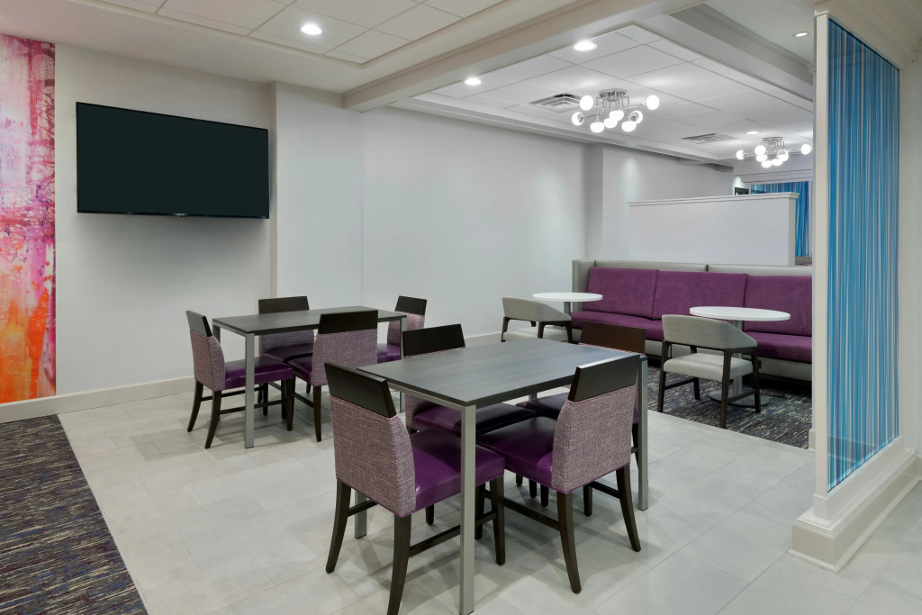Hampton Inn & Suites Buffalo/Downtown