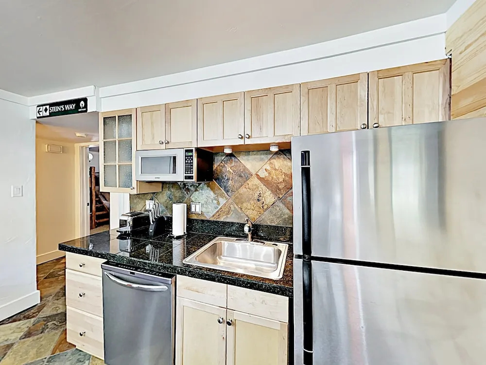 New Listing! Ski Haven - Walk To Resort Base 2 Bedroom Condo