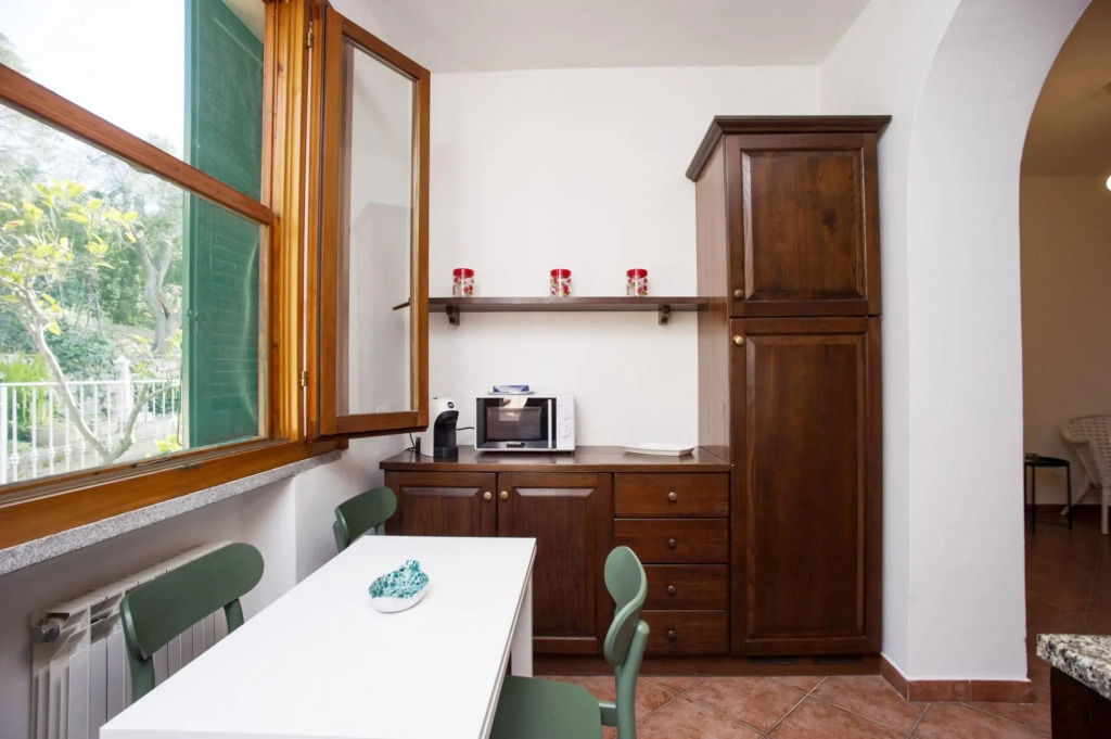 Three-room apartment 4/6 beds Carlotta 200 meters from the center of Marina di Campo-CASA CARLOTTA