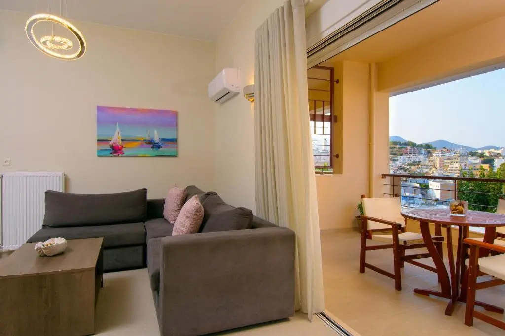 Oceanis House