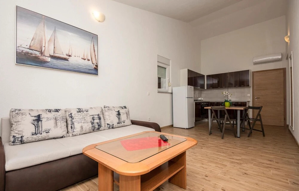 Amazing Apartment in Drvenik With 1 Bedrooms and Wifi