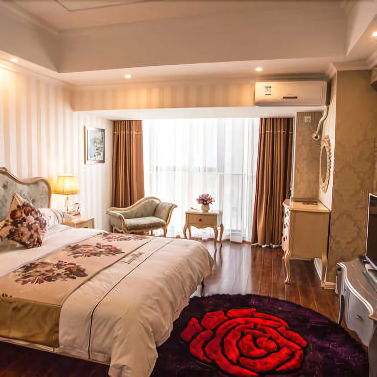 Lantis Hotel