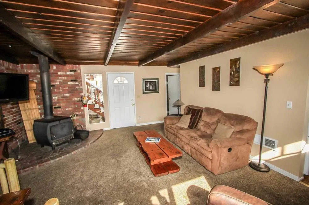 Bears Eye View - Steps To Bear Mountain Ski Resort! 3 Bedroom Cabin