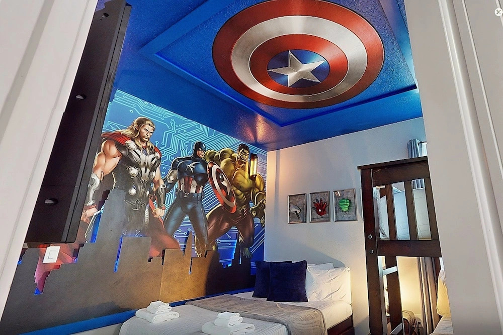 Near Theme Parks, fun Filled Home With Harry Potter Bedroom, & Private Pool