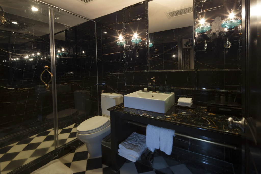 California Hotel Saigon