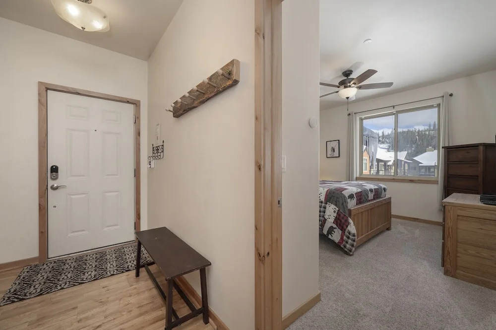 Trailhead Lodge One Bedroom 801 Condo by RedAwning