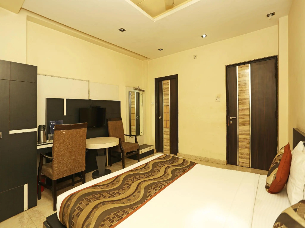 OYO 1671 Hotel Sundaram