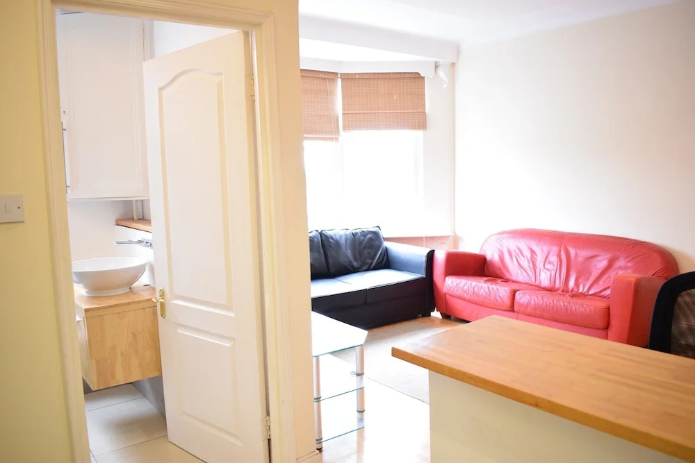 Amazing 1 Bedroom Apartment Close to Hyde Park