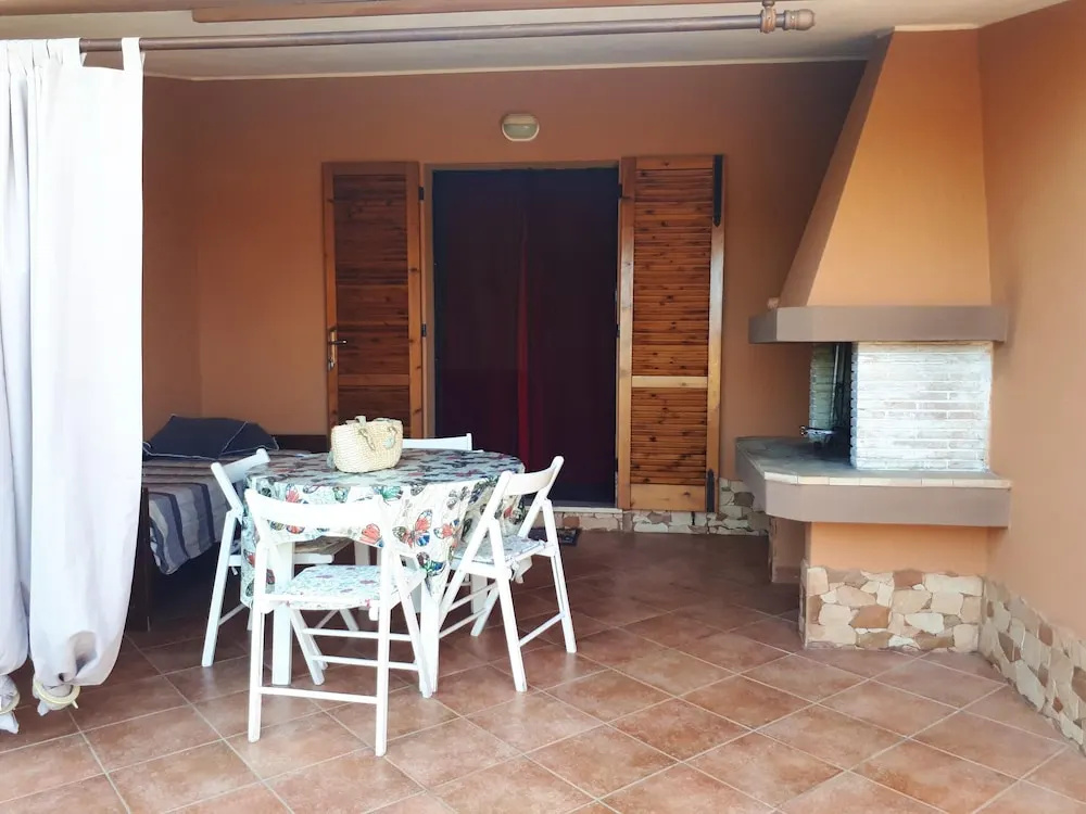 House With one Bedroom in Muravera, With Wonderful sea View and Enclosed Garden Near the Beach