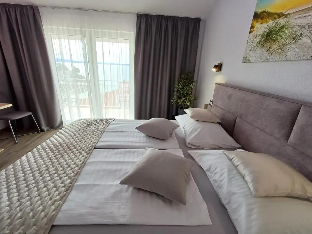 Apartments Jakšić