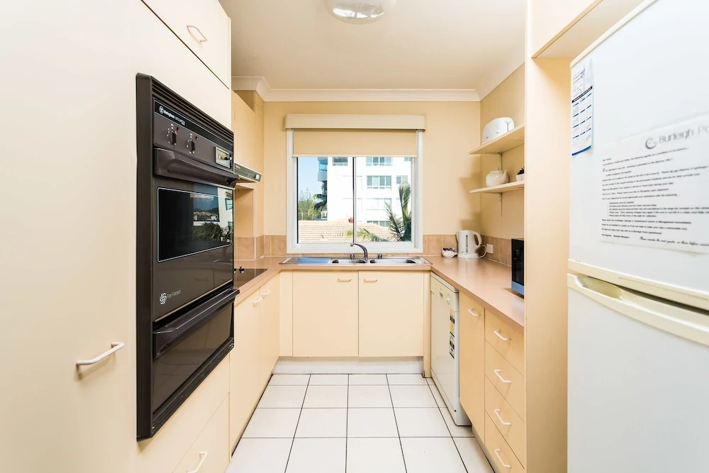 Burleigh Point Holiday Apartments
