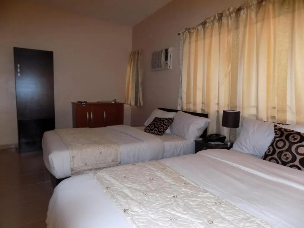 Posh Hotel and Suites Ikeja