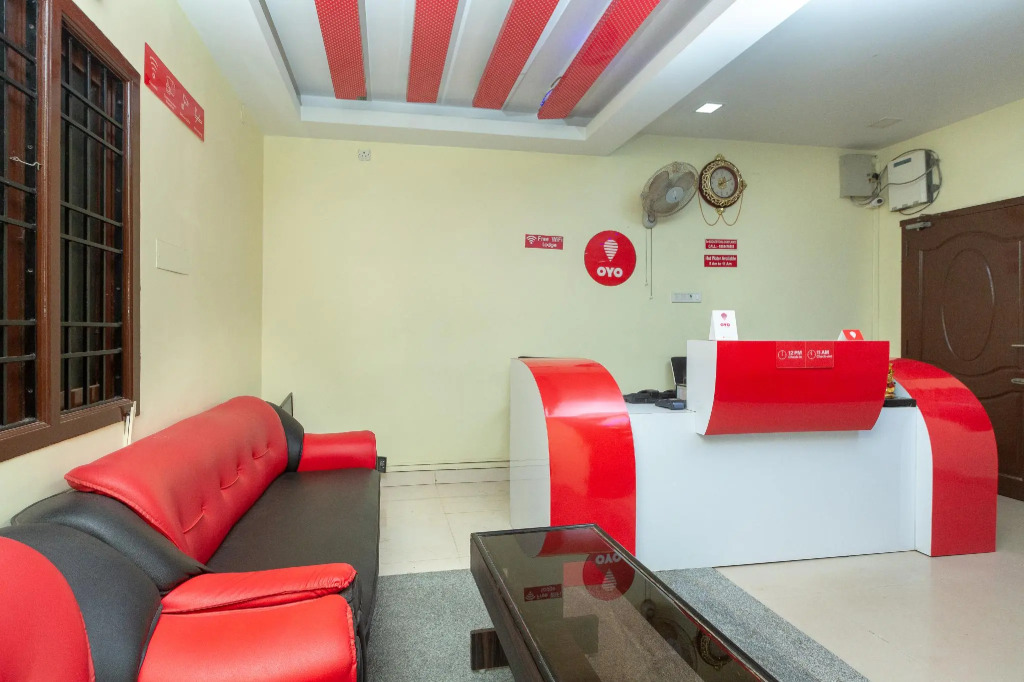 OYO Flagship 22408 Apple Tree Residency