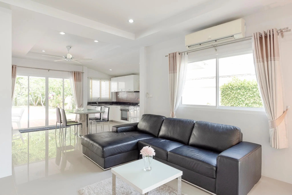 BaanPromphun Pool Villa by BV
