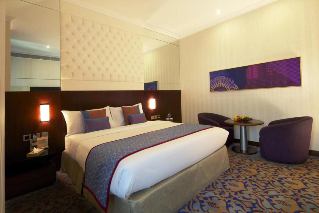 Raviz Center Point Hotel