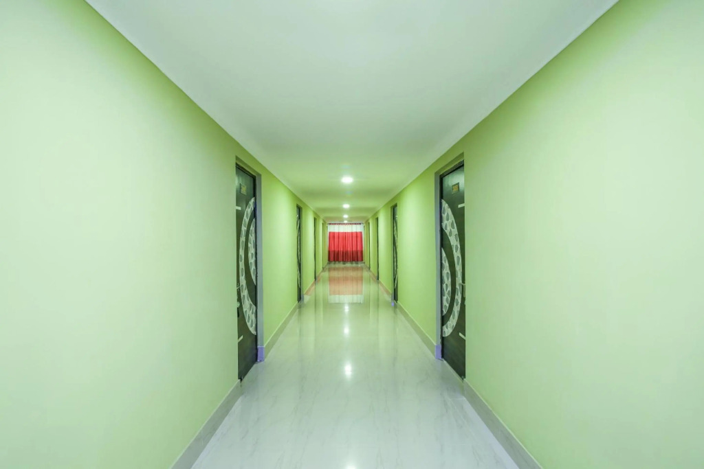 Flagship 70422 Hotel Lokenath