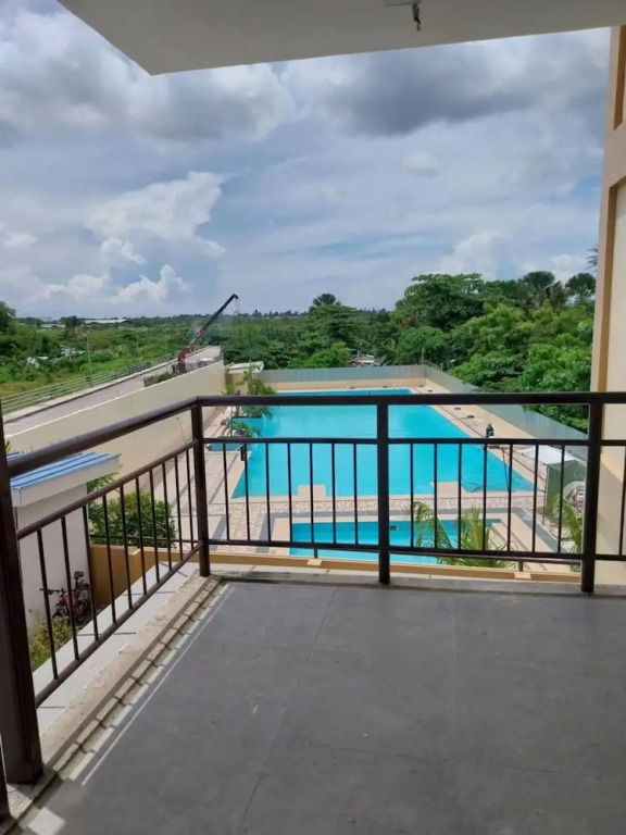 Near Mactan International Airport Condo With Private Entrance and Shared Pool