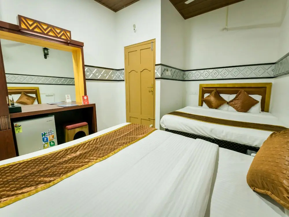 OYO 14226 Hotel Gago Inn