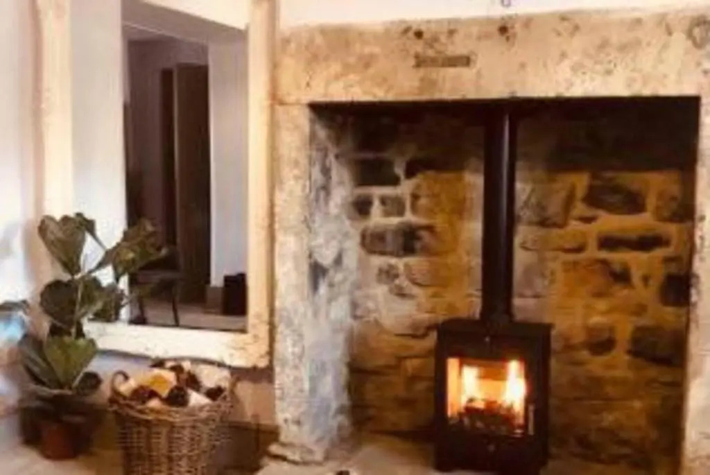 Pemberton - Suite in Canalside Guesthouse
