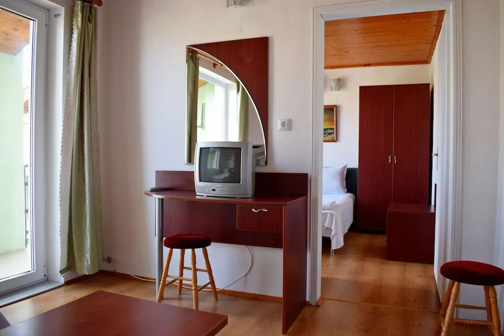 Royal Hostel Golden Sands