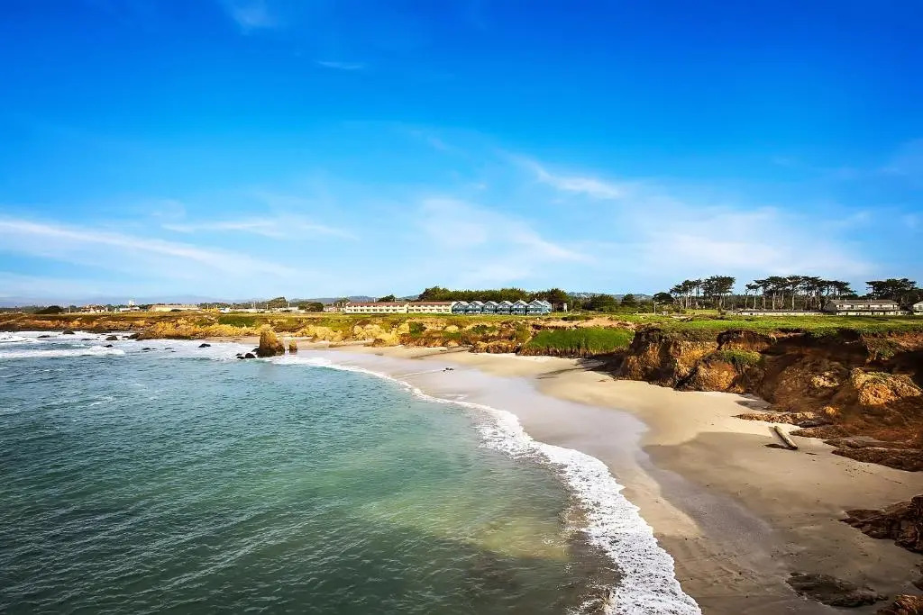 Surf and Sand Lodge