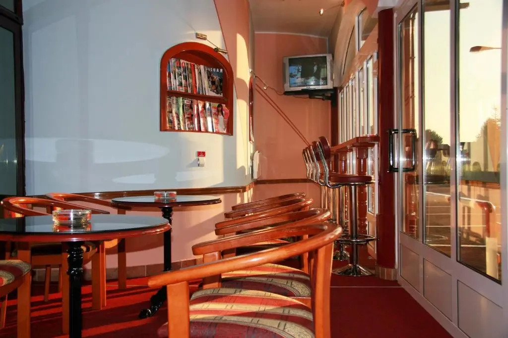 Taxi Bar Motel