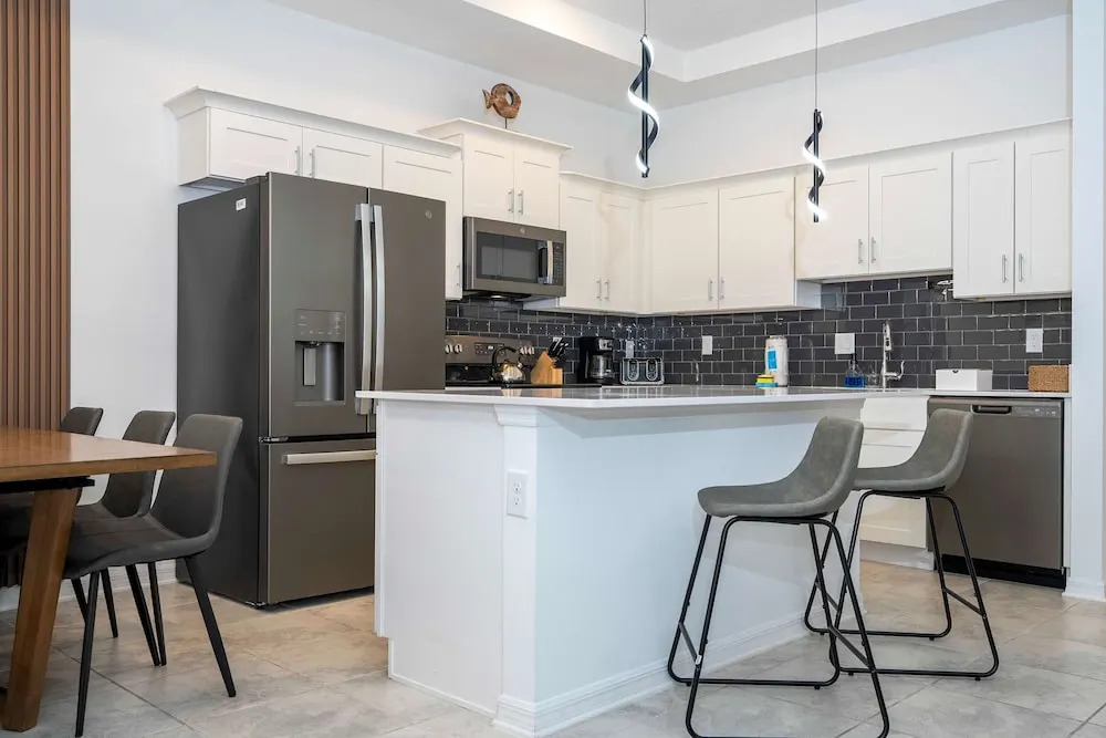 3191 402 Family Fun 3BR Themed Apt Near Disney
