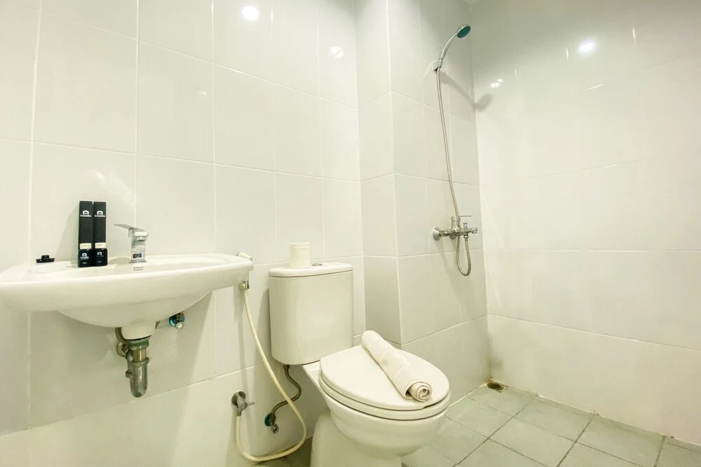 Comfort 1Br At Patraland Urbano Apartment