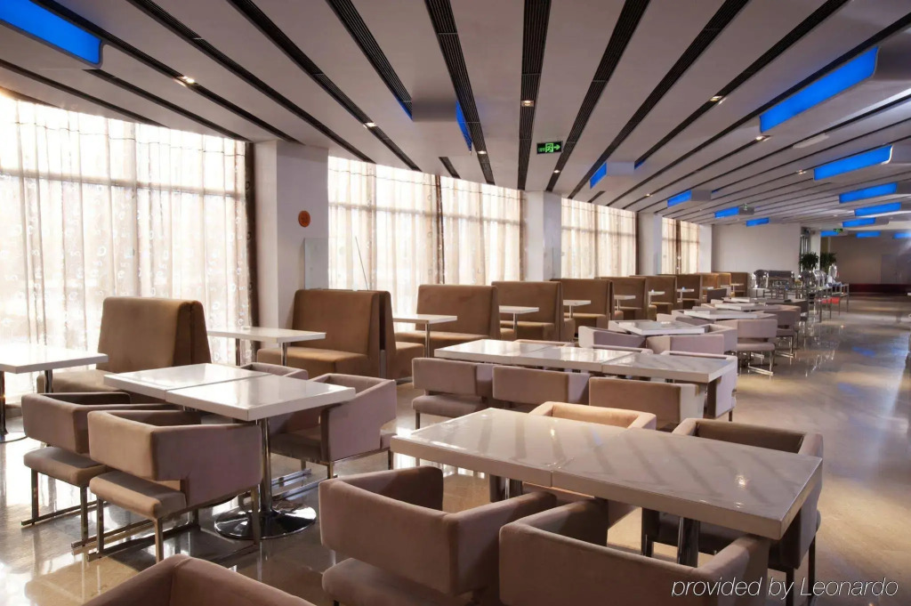 Tianjin Binhai Saint Light Hotel