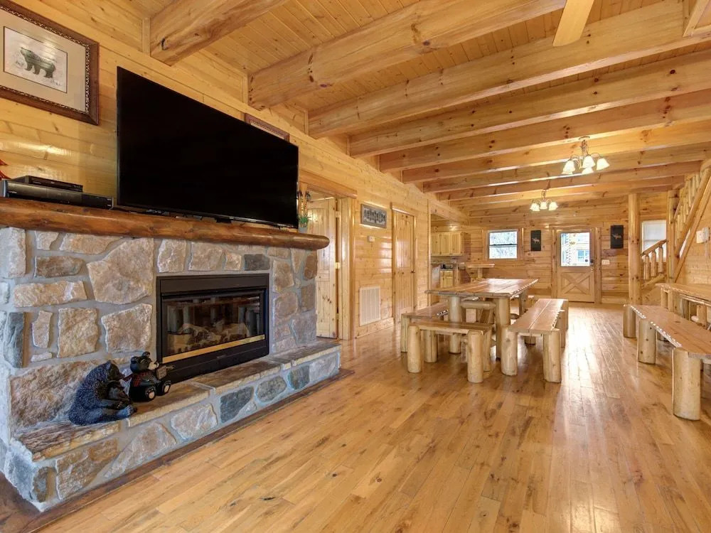 Moonlight Lodge