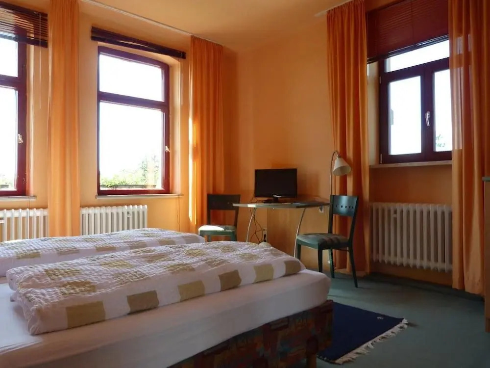 Waldhaus Colditz Garni