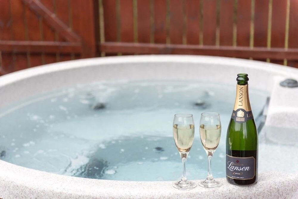 Primrose Lodge 3 With Hot Tub (h 2014) 57497