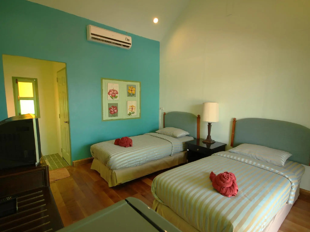 Baanklong Amphawa Homestay