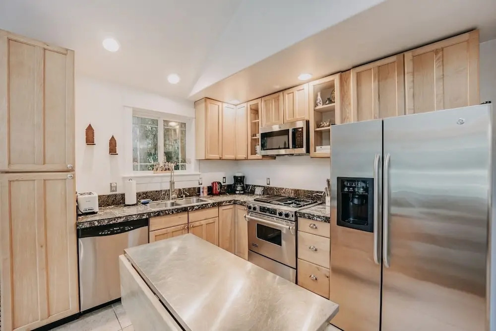 01sl - Hot Tub - Pet Friendly - Bbq - Sleeps 8 3 Bedroom Home by RedAwning