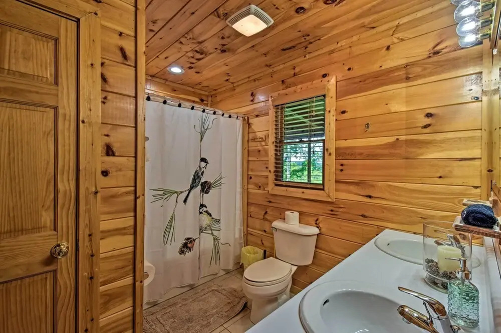 Cozy 'sunset View' Cabin w/ Game Room & Mtn Views!