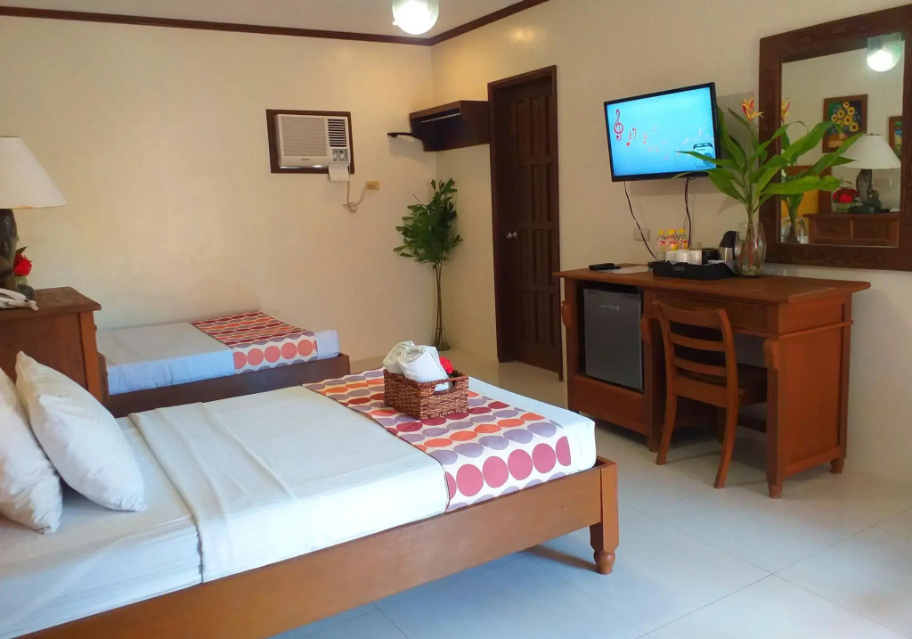 Puerto Del Sol Beach Resort